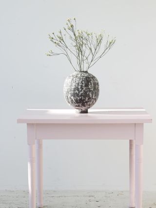 Rafinovaně přitažlivá. Váza Sakura.🌊 Byly dvě. Už mám jen jednu. A v téhle velikosti, je fakt za hubičku.💋 💫 Váza Sakura -...