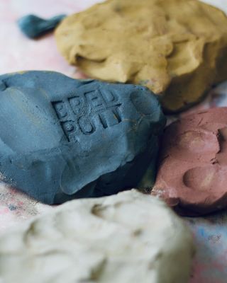 Jak vznikají vázy Bred Pott?💙 Mám pocit, že o ničem jiném tady ani nemluvím — ale kdyby náhodou — vykřesala jsem z...